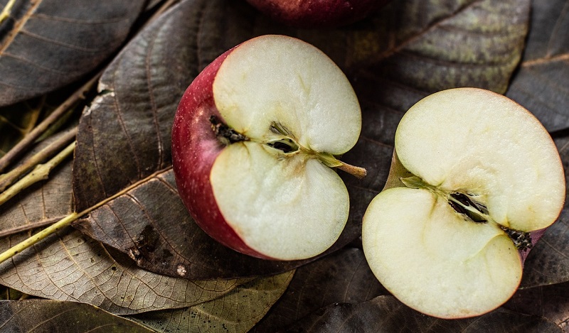 apple cut in half