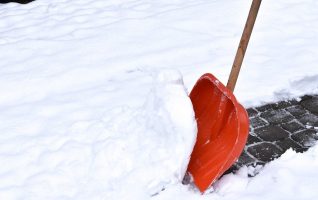 snow shovel